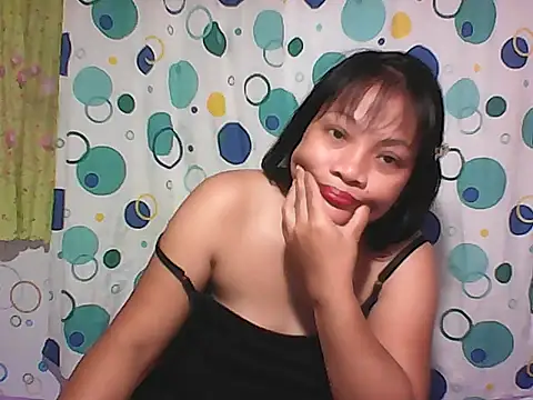 Snapshot of HottyElle chatting on 02/10/26, 06:39 HottyElle online show from 02/10/26, 06:39