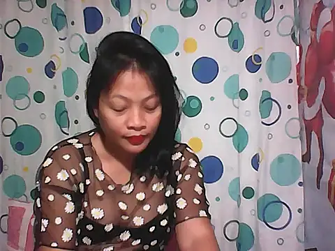 Snapshot of HottyElle chatting on 03/24/26, 01:27 HottyElle online show from 03/24/26, 01:27