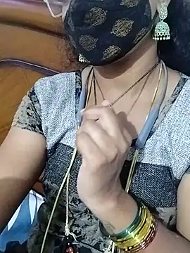 Snapshot of Varsha21 chatting on 09/18/25, 07:10 Varsha21 online show from 09/18/25, 07:10