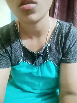 Snapshot of Varsha21 chatting on 02/18/26, 11:28 Varsha21 online show from 02/18/26, 11:28