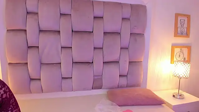 Snapshot of Dannika07 chatting on 11/06/25, 03:29 Dannika07 online show from 11/06/25, 03:29