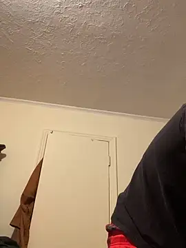 Snapshot of ThickDic28 chatting on 09/11/25, 01:39 ThickDic28 online show from 09/11/25, 01:39