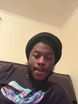 Snapshot of ThickDic28 chatting on 10/31/25, 10:22 ThickDic28 online show from 10/31/25, 10:22