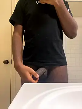 Snapshot of ThickDic28 chatting on 01/12/26, 05:18 ThickDic28 online show from 01/12/26, 05:18