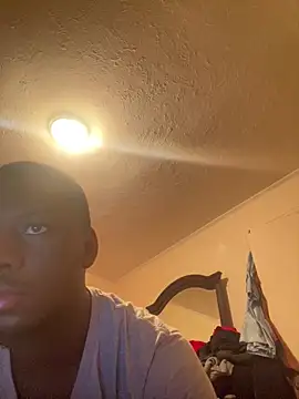 Snapshot of ThickDic28 chatting on 02/25/26, 06:39 ThickDic28 online show from 02/25/26, 06:39