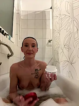 Emilia Mausi online show from 12/20/25, 07:54