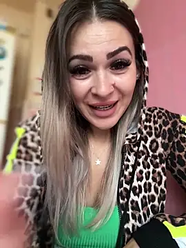 iSelena online show from 10/17/25, 06:05