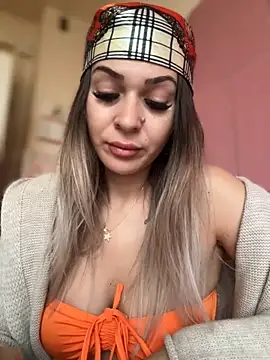 iSelena online show from 11/26/25, 05:52