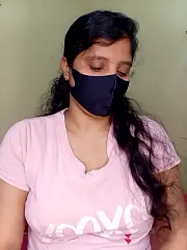 Rose-luckey online show from 04/19/26, 05:56