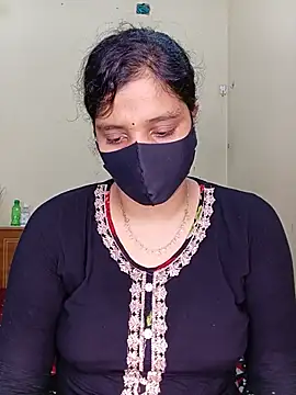 Rose-luckey online show from 05/18/26, 02:23
