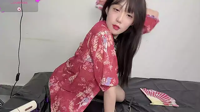 Yaya--728 online show from 10/31/25, 10:27