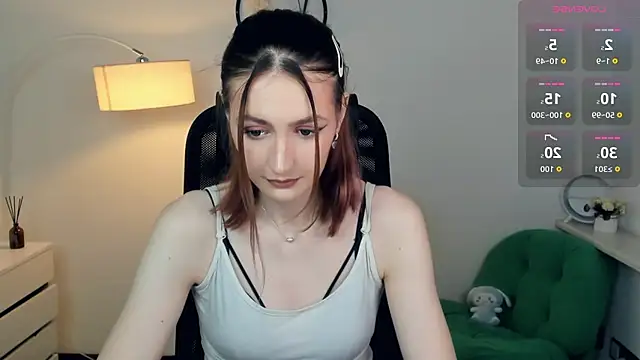 EasterBlink online show from 11/16/25, 07:47