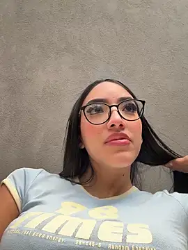 lissafeniix  online show from 03/29/26, 05:24