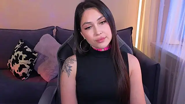 CarolineGuthrie online show from 06/07/26, 04:00