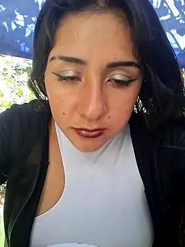 CAROLINE  07 online show from 09/25/25, 04:21