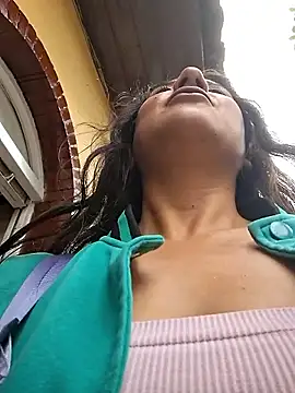 CAROLINE  07 online show from 10/04/25, 05:22