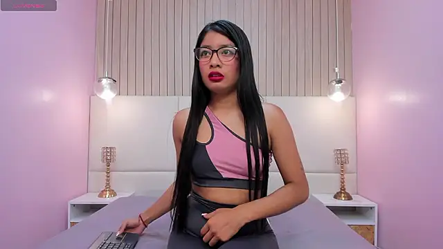 MelanyWayne  online show from 03/17/26, 06:33