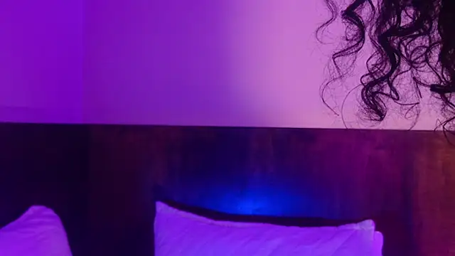 Carly Monroe  online show from 10/20/25, 10:10