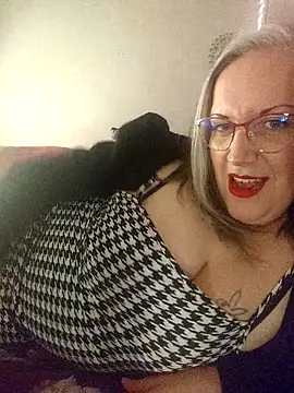 Feelineducentre online show from 01/05/26, 08:45