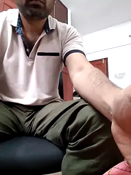 Snapshot of hairysub_india@xh chatting on 10/24/25, 10:00 hairysub indiaxh online show from 10/24/25, 10:00