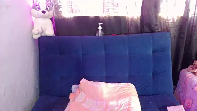 Megan Gil  online show from 04/24/26, 08:44