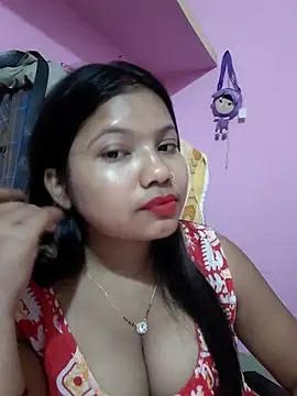 Snapshot of Redchery chatting on 06/26/26, 05:28 Redchery online show from 06/26/26, 05:28