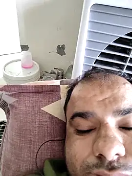 Snapshot of monty935 chatting on 09/13/25, 06:46 monty935 online show from 09/13/25, 06:46