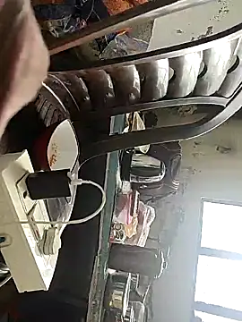 Snapshot of monty935 chatting on 10/26/25, 09:48 monty935 online show from 10/26/25, 09:48