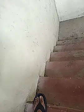 Snapshot of monty935 chatting on 10/28/25, 10:41 monty935 online show from 10/28/25, 10:41