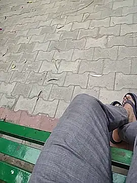 Snapshot of monty935 chatting on 11/29/25, 11:24 monty935 online show from 11/29/25, 11:24