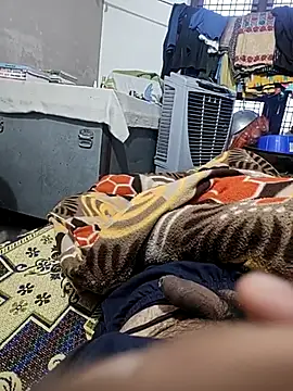 Snapshot of monty935 chatting on 01/10/26, 11:45 monty935 online show from 01/10/26, 11:45