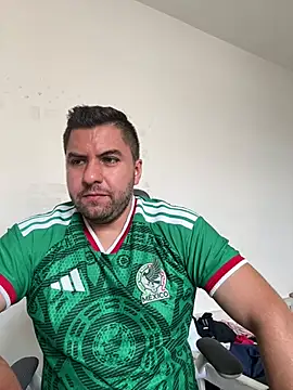 raulgzz4 online show from 06/25/26, 04:55
