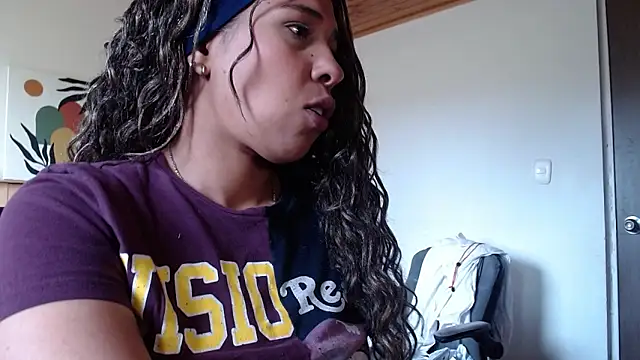 IVONNE COLLINS33 online show from 03/09/26, 02:54