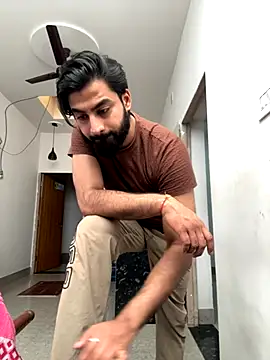 hottestboy03 online show from 10/18/25, 05:43