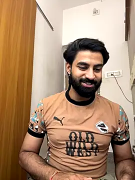 hottestboy03 online show from 10/26/25, 09:37