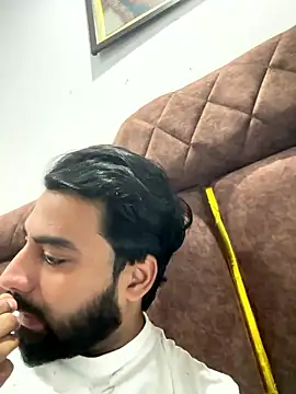 hottestboy03 online show from 01/14/26, 06:19