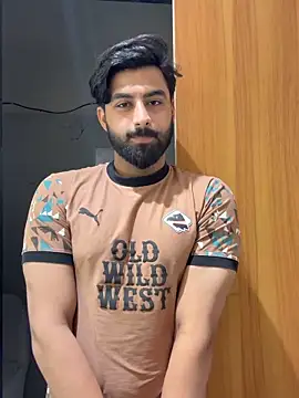 hottestboy03 online show from 05/17/26, 12:34