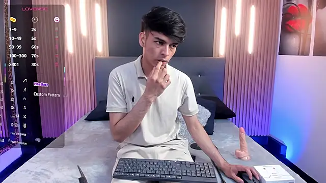 OnlyJos online show from 11/11/25, 08:09