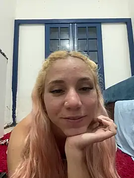 Snapshot of Bruna551 chatting on 09/30/25, 03:00 Bruna551 online show from 09/30/25, 03:00