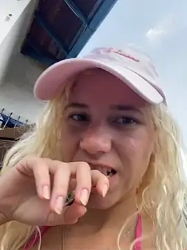 Bruna551 online show from 04/05/26, 03:53