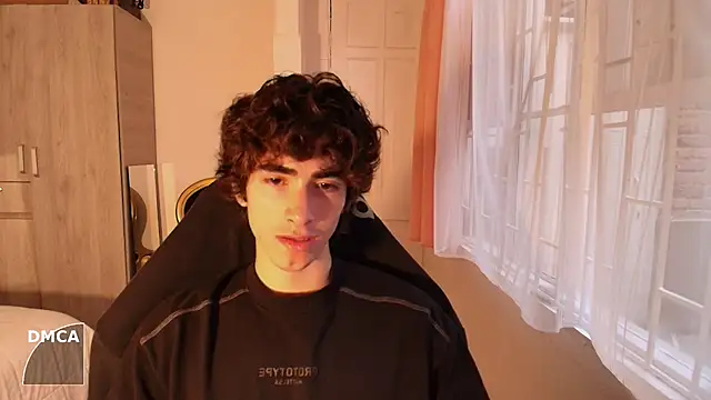 Snapshot of Nude_Boy18 chatting on 09/27/25, 10:15 Nude Boy18 online show from 09/27/25, 10:15