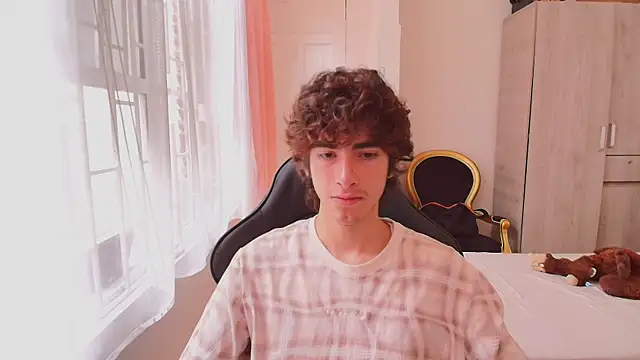 Snapshot of Nude_Boy18 chatting on 10/09/25, 03:32 Nude Boy18 online show from 10/09/25, 03:32