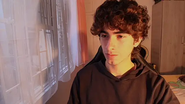 Snapshot of Nude_Boy18 chatting on 10/10/25, 09:36 Nude Boy18 online show from 10/10/25, 09:36