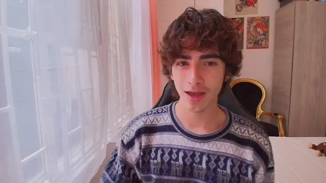 Snapshot of Nude_Boy18 chatting on 10/13/25, 06:19 Nude Boy18 online show from 10/13/25, 06:19