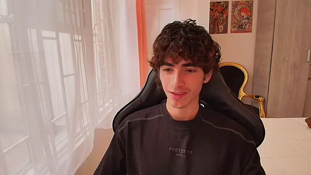 Snapshot of Nude_Boy18 chatting on 10/16/25, 07:26 Nude Boy18 online show from 10/16/25, 07:26