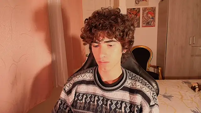 Snapshot of Nude_Boy18 chatting on 10/21/25, 04:02 Nude Boy18 online show from 10/21/25, 04:02