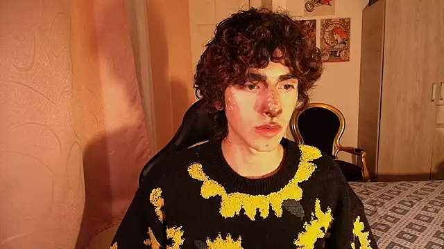 Snapshot of Nude_Boy18 chatting on 11/01/25, 06:26 Nude Boy18 online show from 11/01/25, 06:26