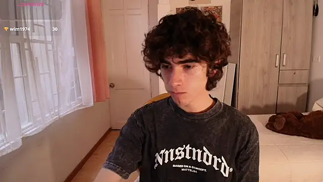 Snapshot of Nude_Boy18 chatting on 11/10/25, 10:09 Nude Boy18 online show from 11/10/25, 10:09