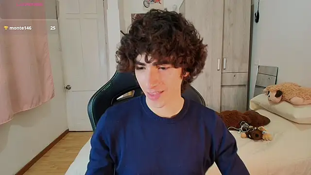 Snapshot of Nude_Boy18 chatting on 12/01/25, 11:21 Nude Boy18 online show from 12/01/25, 11:21