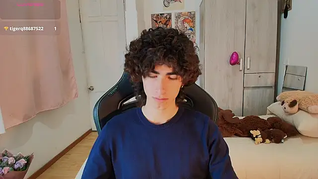 Nude Boy18 online show from 02/05/26, 12:37